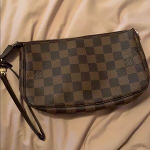 Louis Vuitton Damier Pouchette